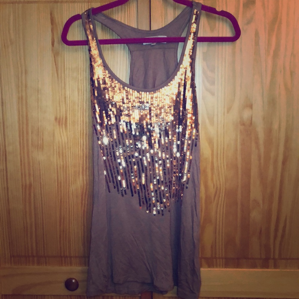 Taupe and sequence tank